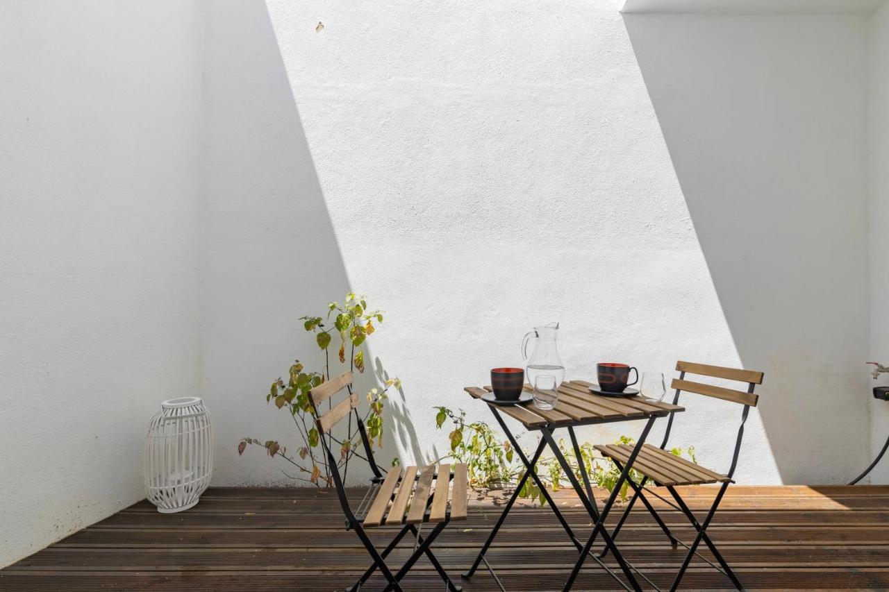 Apartment Your Dream Stay: Modern Amenities, Historic Charm Lisbon